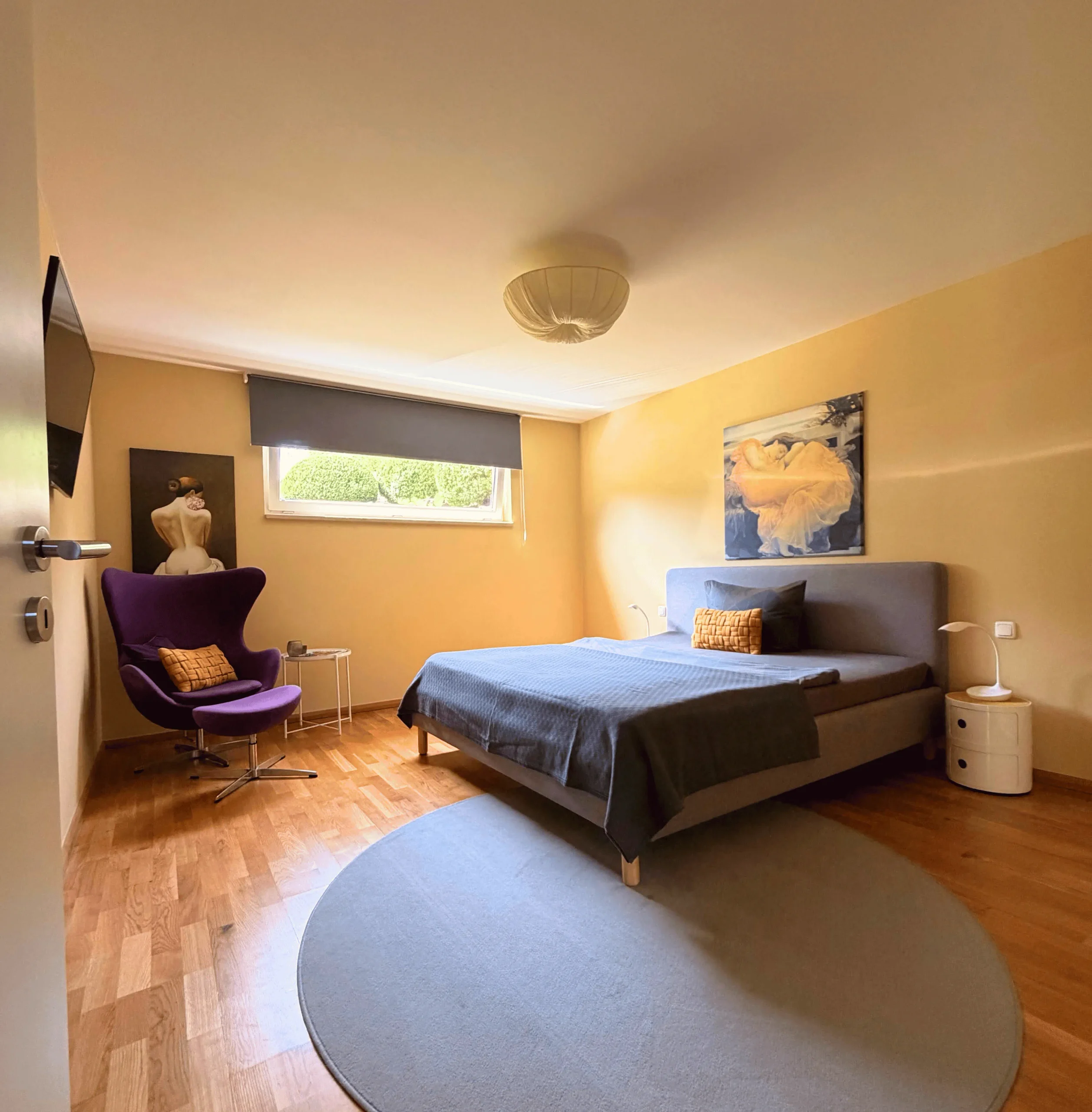 Schlafzimmer mit Doppelbett im Ferienhaus Conradshöh