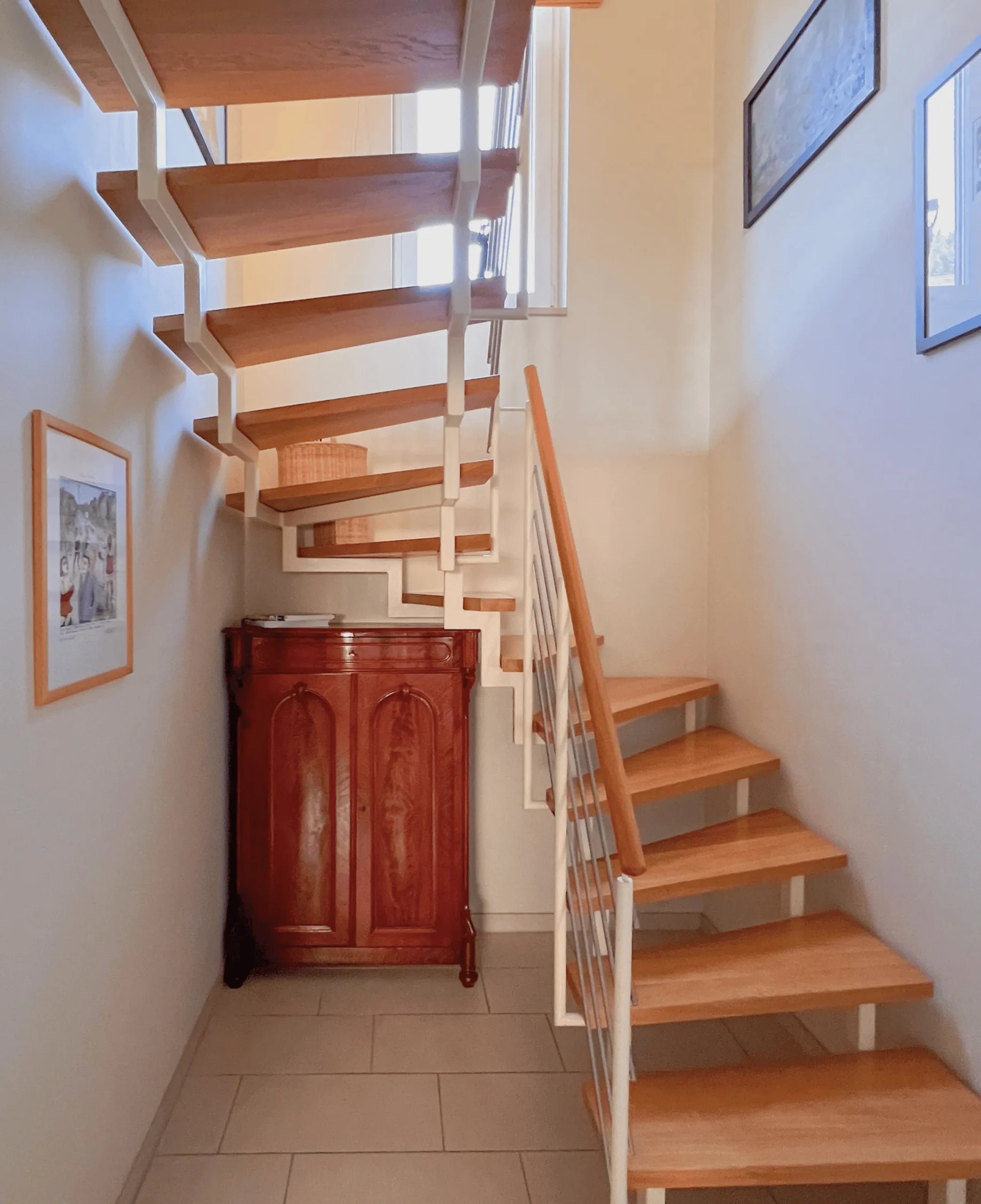 Treppe zwischen den zwei Etagen im Ferienhaus Conradshöh